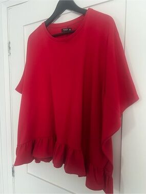 Red Short Sleeve Ruffle-Hem Poncho